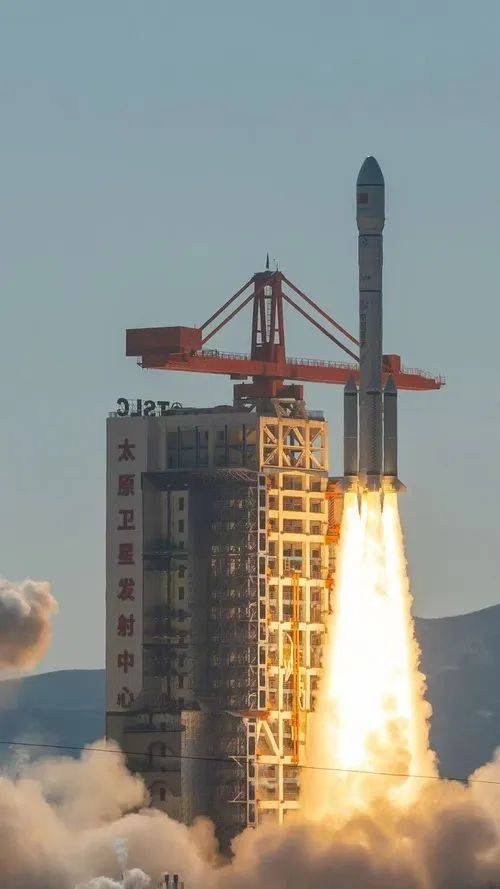 天上有一颗星叫“佳木斯”