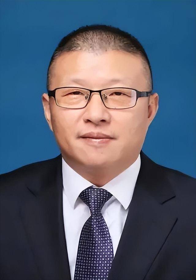 章洪海，已任安庆市领导
