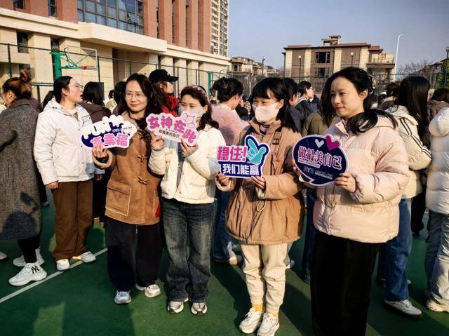 蚌埠高新迎宾实验学校与蚌埠爱尔和平眼科医院联合举办第10个全国近视防控宣传教育月活动
