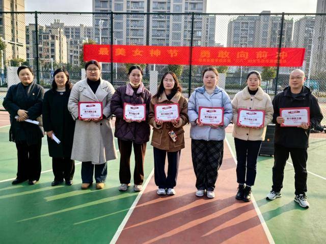 蚌埠高新迎宾实验学校与蚌埠爱尔和平眼科医院联合举办第10个全国近视防控宣传教育月活动