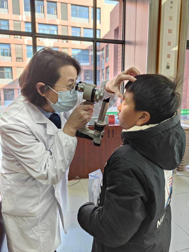 蚌埠爱尔和平眼科医院走进蚌埠后场小学教育集团，助力近视防控宣传教育月