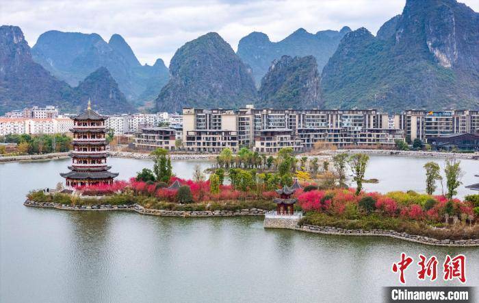 广西贺州：湿地公园桃花开