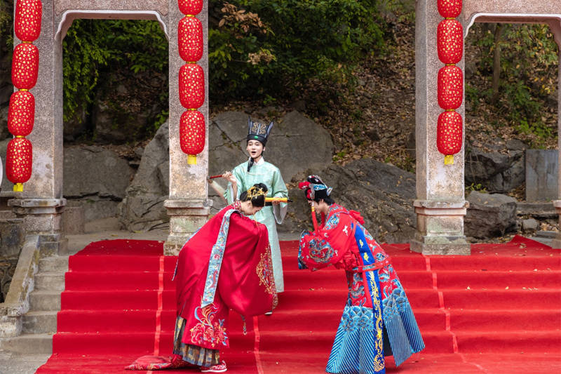 贺州富川秀水状元村春节游园热闹开启
