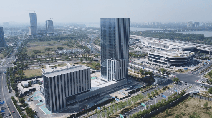扬州市生态科技新城双都大厦揭牌