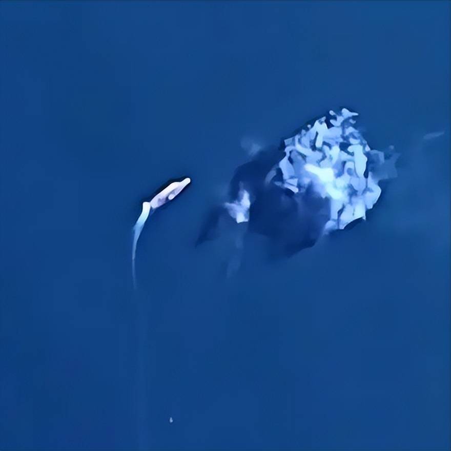 重大新闻：一枚巨型弹在福建舰附近爆炸 第七次海试不弹射舰载机