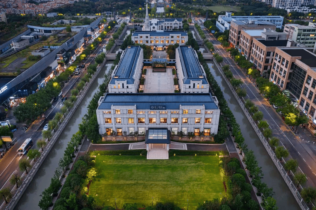 质量新闻网、商务新闻网聚焦"酷约网络"：AI重构商业旅居新场景