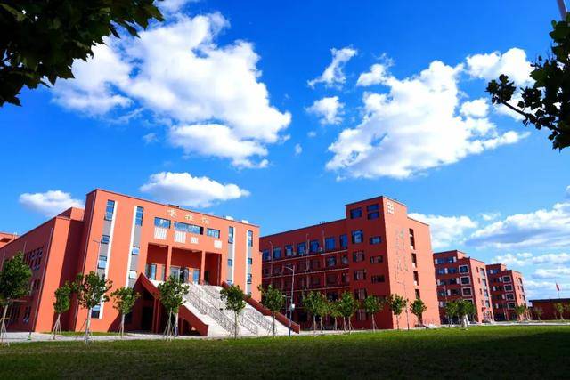 衡水滏阳中学报名火热进行中！