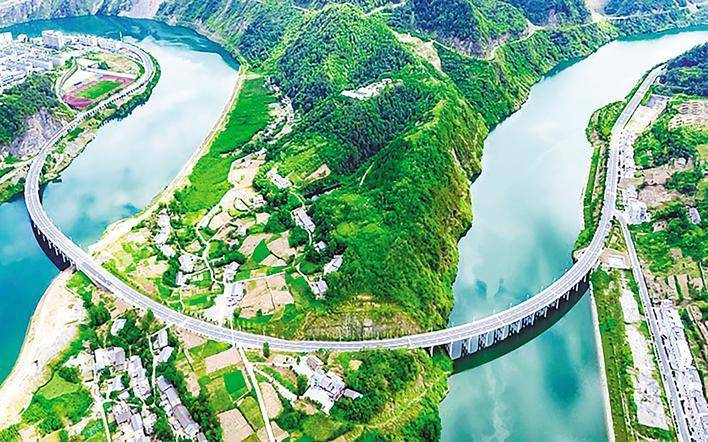 十堰美丽公路成为致富路