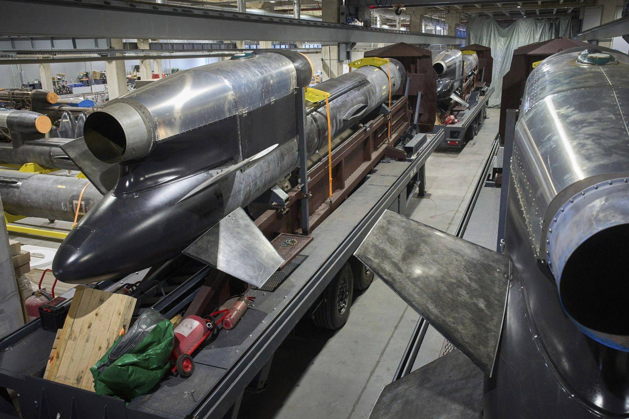 准备同归于尽？乌克兰为庆祝独立日亮出王炸底牌，俄核电站又被炸