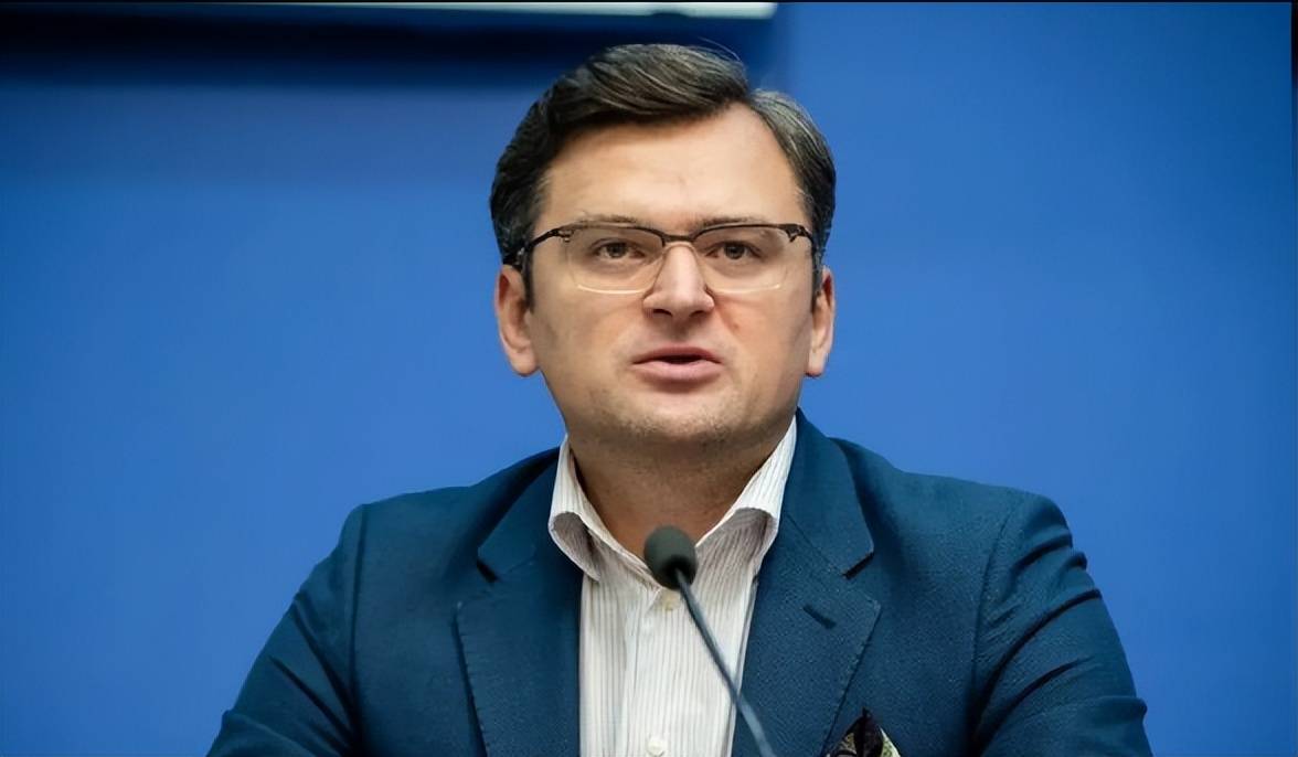 乌克兰前外长连夜出逃，自称遭到乌总统打压，泽连斯基好日子到头了？