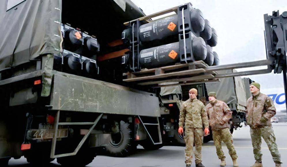 北约精锐部队刚到乌克兰就全军覆没，乌情报总局军官叛变，俄罗斯全面监视出手了！