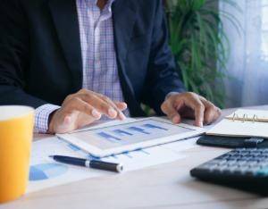 8月股票私募超额收益均值收负值，为年内首次