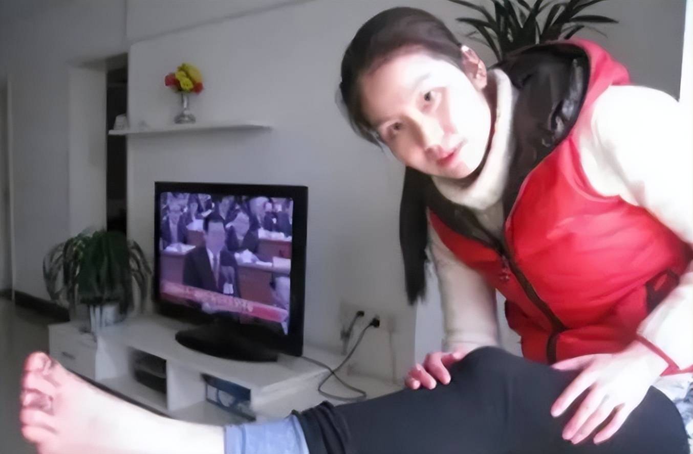 每天发一张恐怖自拍？天涯论坛最诡异事件之一，小婷562始末