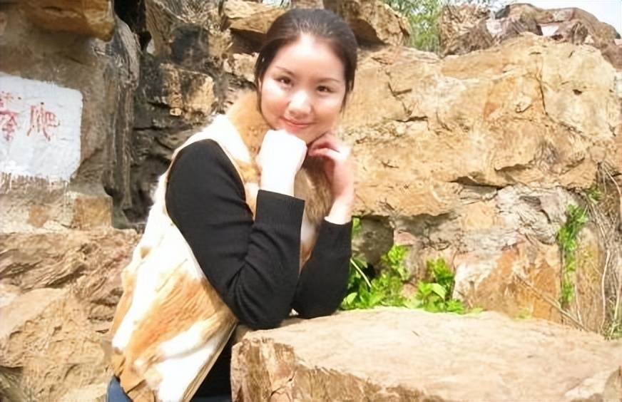 每天发一张恐怖自拍？天涯论坛最诡异事件之一，小婷562始末